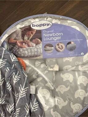 Boppy Original Newborn Lounger - Gray Elephant Pattern
